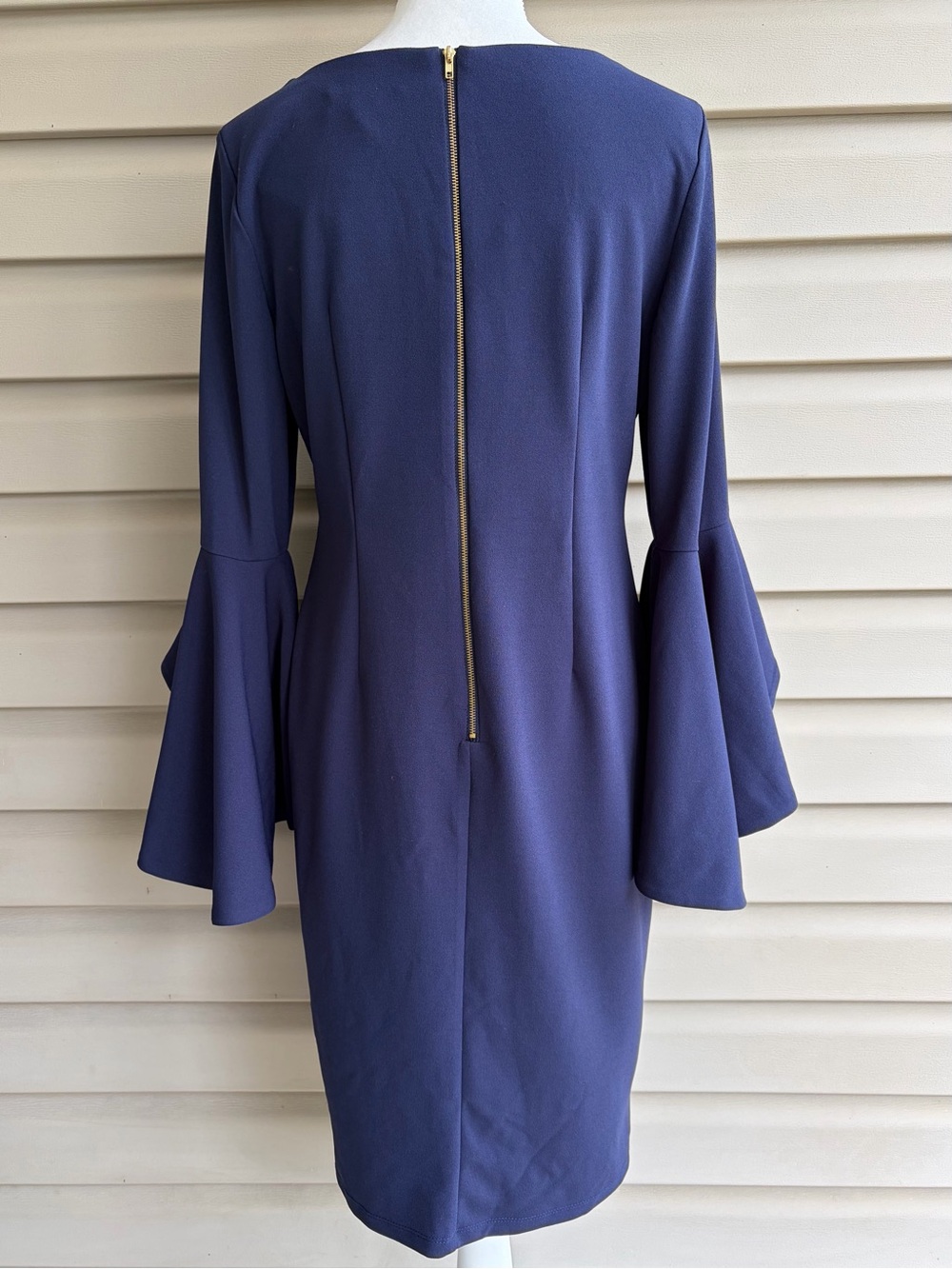 •Shelby & Palmer• Navy Blue Ruffle Bell Sleeve Shift Dress - Size 12 - Picture 5 of 8